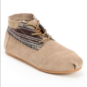TOMS Tribal Moccasins